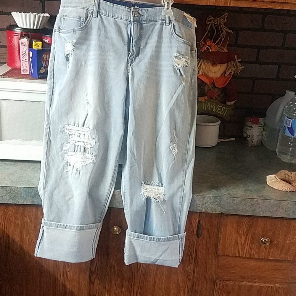 Ankle capris
